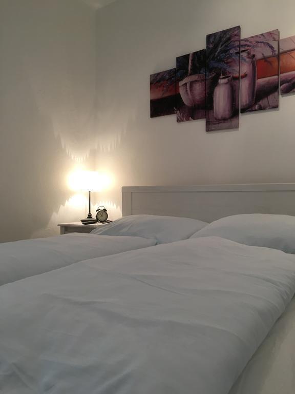 Penzion Holiday Trnava Bagian luar foto